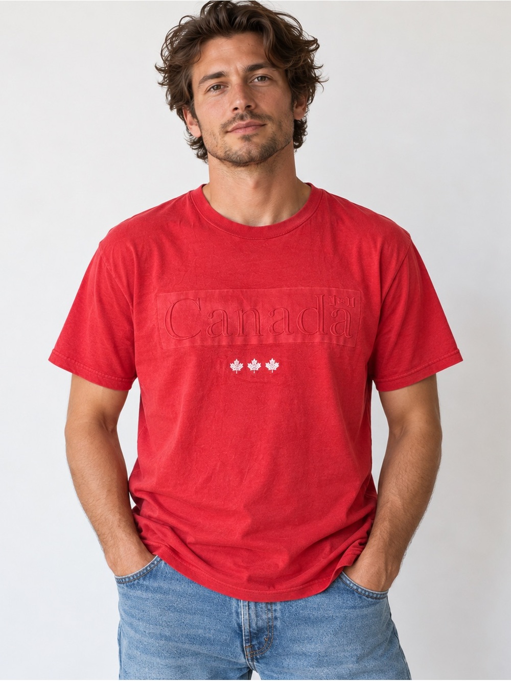 Vintage Made in Canada Red Maple Leaf Graphic Tee 90s Y2K Canadiana